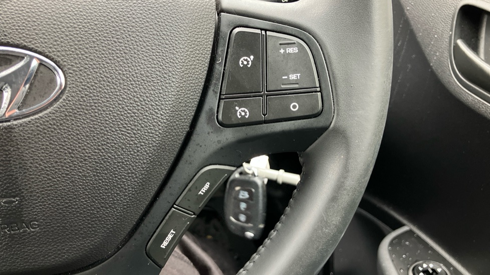 Hyundai i10 1.0 Play 5dr Petrol Hatchback - Image 23