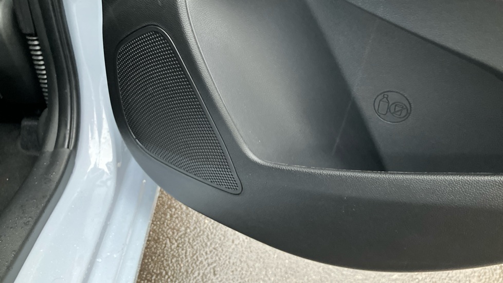 Hyundai i10 1.0 Play 5dr Petrol Hatchback - Image 37