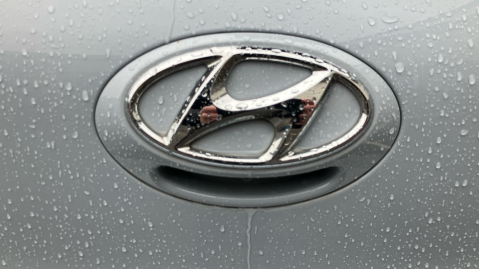 Hyundai i10 1.0 Play 5dr Petrol Hatchback - Image 49