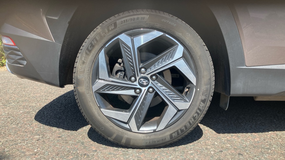 Hyundai TUCSON 1.6 TGDi Plug-in Hybrid Premium 5dr 4WD Auto Estate - Image 7
