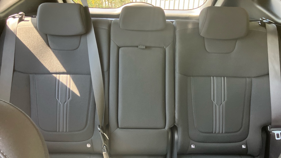 Hyundai TUCSON 1.6 TGDi Plug-in Hybrid Premium 5dr 4WD Auto Estate - Image 15