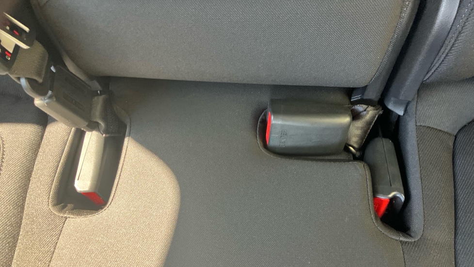 Hyundai TUCSON 1.6 TGDi Plug-in Hybrid Premium 5dr 4WD Auto Estate - Image 17