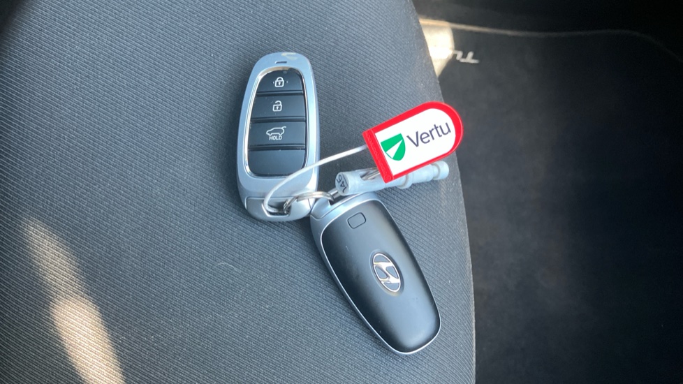 Hyundai TUCSON 1.6 TGDi Plug-in Hybrid Premium 5dr 4WD Auto Estate - Image 20