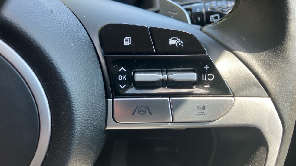 Hyundai TUCSON 1.6 TGDi Plug-in Hybrid Premium 5dr 4WD Auto Estate - Image 21