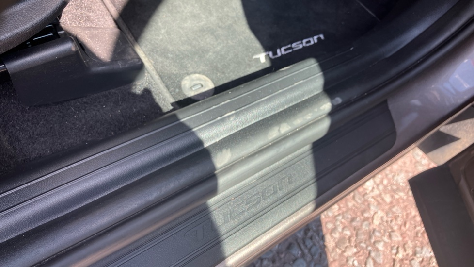 Hyundai TUCSON 1.6 TGDi Plug-in Hybrid Premium 5dr 4WD Auto Estate - Image 40