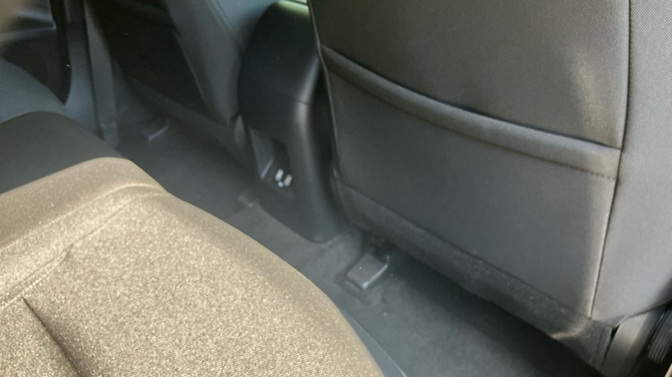 Hyundai TUCSON 1.6 TGDi Plug-in Hybrid Premium 5dr 4WD Auto Estate - Image 43