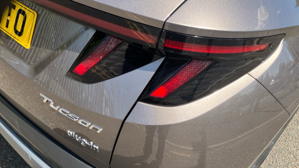 Hyundai TUCSON 1.6 TGDi Plug-in Hybrid Premium 5dr 4WD Auto Estate - Image 53
