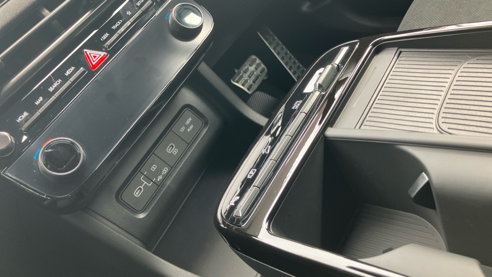 Hyundai TUCSON 1.6T 239 Hybrid N Line 5dr Auto Hybrid Estate - Image 13