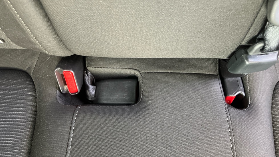 Hyundai KONA 1.6 GDi Hybrid Premium 5dr DCT Hybrid Hatchback - Image 17