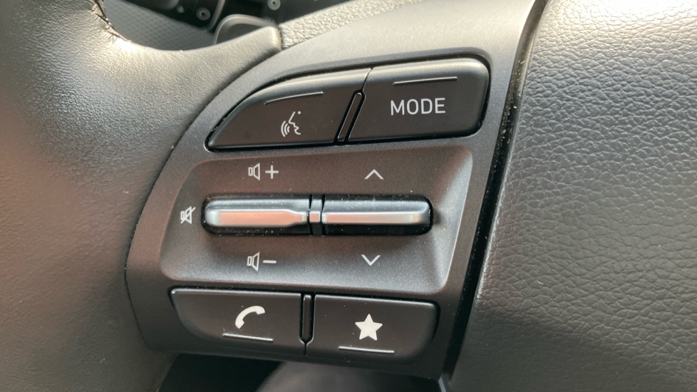 Hyundai KONA 1.6 GDi Hybrid Premium 5dr DCT Hybrid Hatchback - Image 23