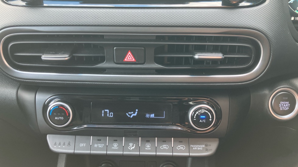 Hyundai KONA 1.6 GDi Hybrid Premium 5dr DCT Hybrid Hatchback - Image 28