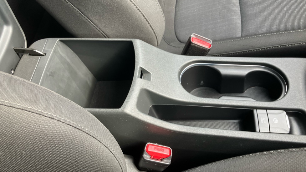Hyundai KONA 1.6 GDi Hybrid Premium 5dr DCT Hybrid Hatchback - Image 31