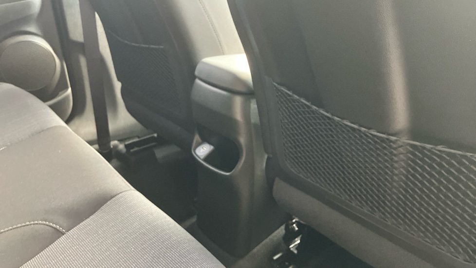 Hyundai KONA 1.6 GDi Hybrid Premium 5dr DCT Hybrid Hatchback - Image 41