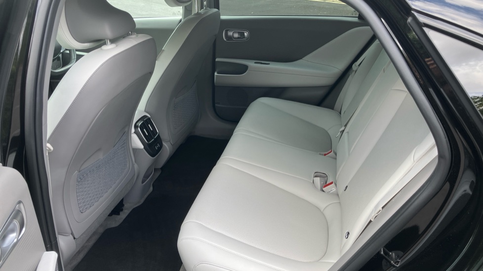 Hyundai IONIQ 6 239kW Ultimate 77kWh 4dr AWD Auto Electric Saloon - Image 16