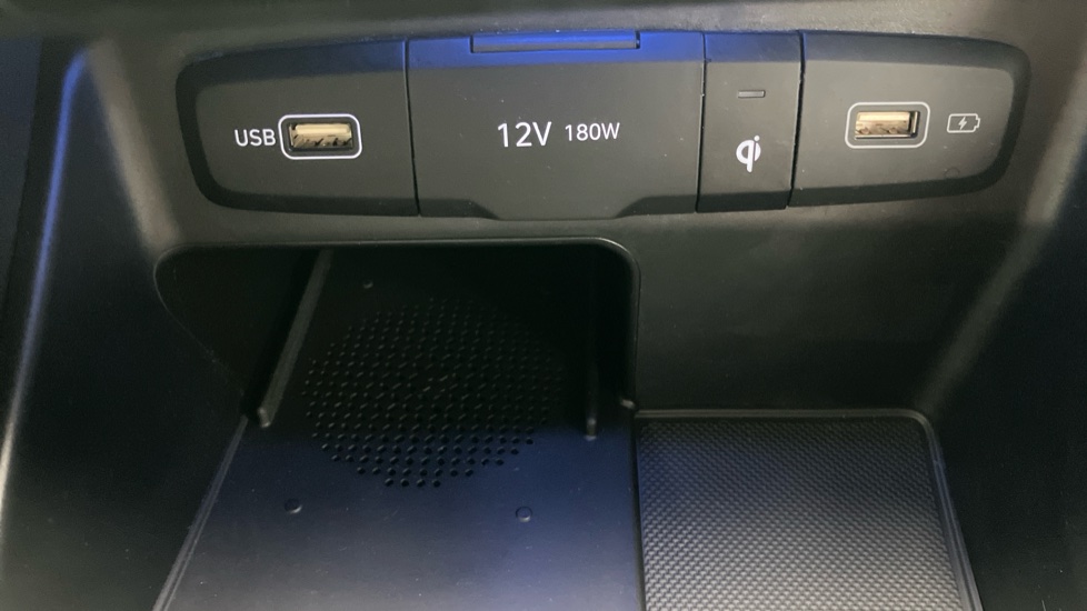 Hyundai TUCSON 1.6 TGDi 48V MHD Premium 5dr 2WD DCT Petrol Estate - Image 29
