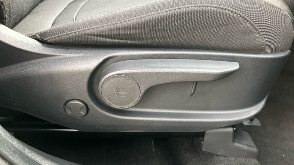 Hyundai TUCSON 1.6 TGDi SE Connect 5dr 2WD Petrol Estate - Image 38