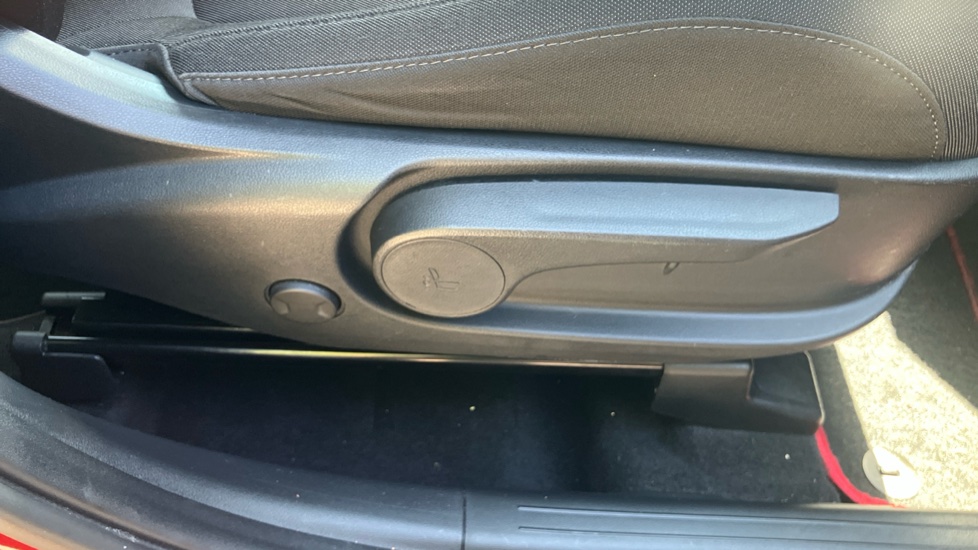 Hyundai TUCSON 1.6 TGDi SE Connect 5dr 2WD Petrol Estate - Image 39