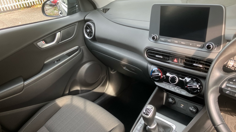 Hyundai KONA 1.0 TGDi 48V MHEV SE Connect 5dr Petrol Hatchback - Image 14