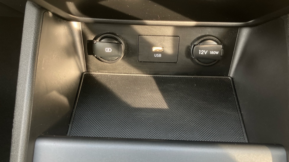 Hyundai KONA 1.0 TGDi 48V MHEV SE Connect 5dr Petrol Hatchback - Image 28