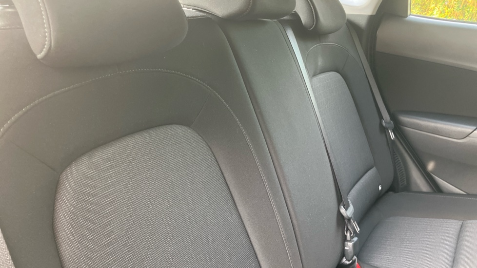 Hyundai KONA 1.0 TGDi 48V MHEV SE Connect 5dr Petrol Hatchback - Image 37