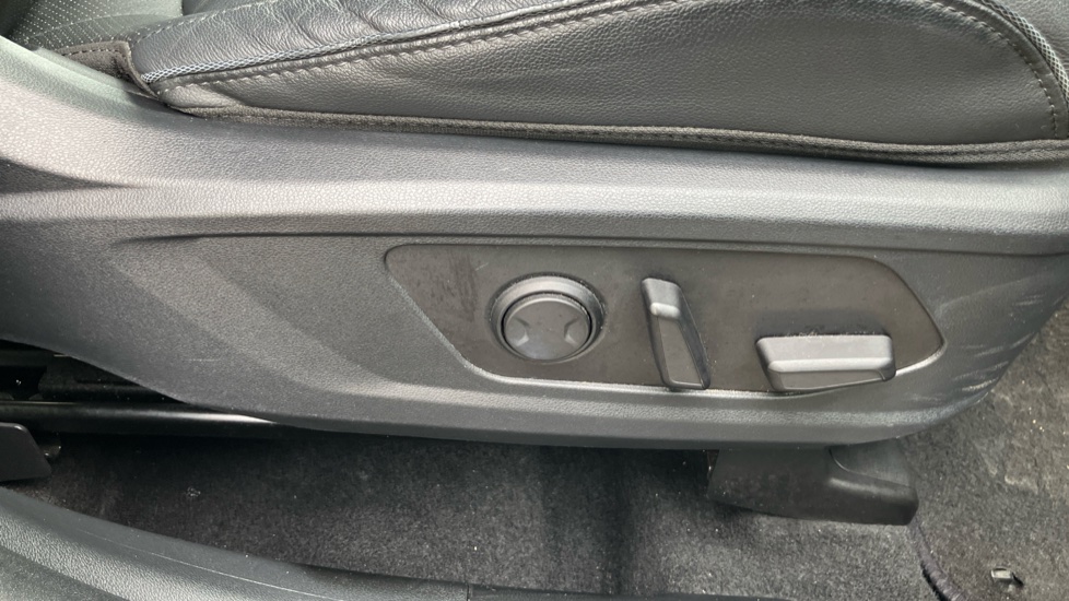 Hyundai TUCSON 1.6 TGDi Ultimate 5dr 2WD Petrol Estate - Image 42