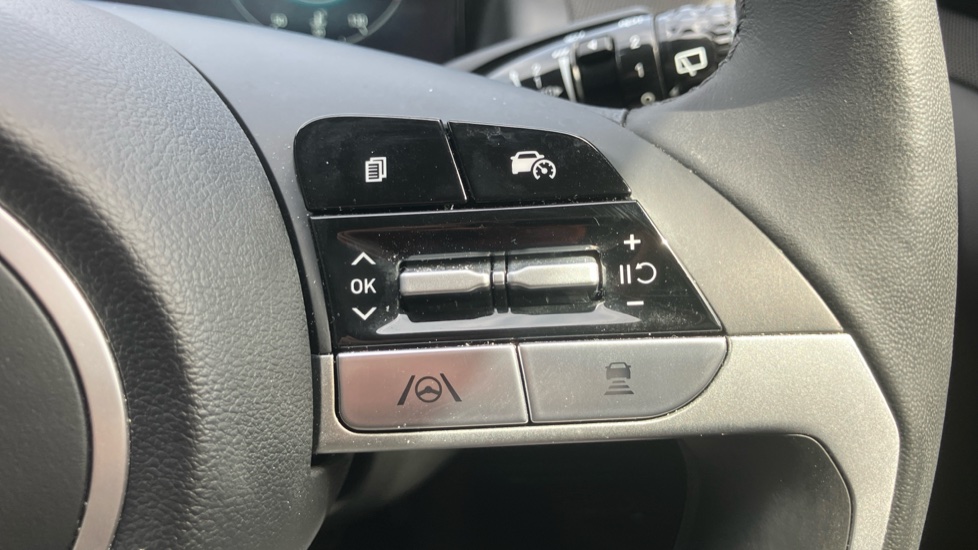 Hyundai TUCSON 1.6 TGDi 48V MHD Ultimate 5dr 2WD DCT Petrol Estate - Image 23
