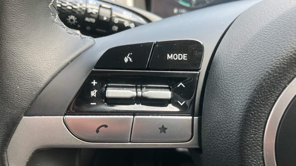 Hyundai TUCSON 1.6 TGDi 48V MHD Ultimate 5dr 2WD DCT Petrol Estate - Image 25
