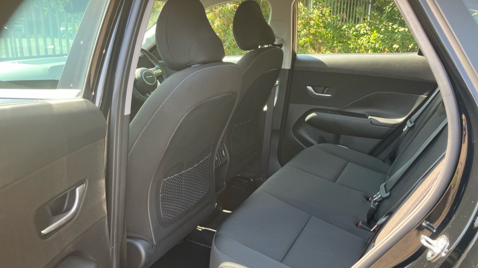 Hyundai KONA 1.6 GDi Hybrid Advance 5dr DCT Hybrid Hatchback - Image 16