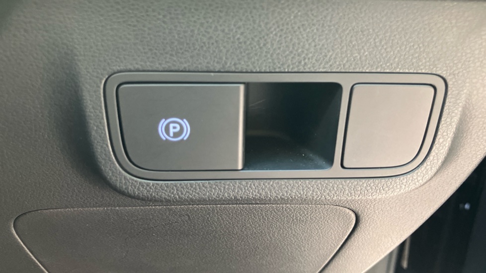 Hyundai KONA 1.6 GDi Hybrid Advance 5dr DCT Hybrid Hatchback - Image 28