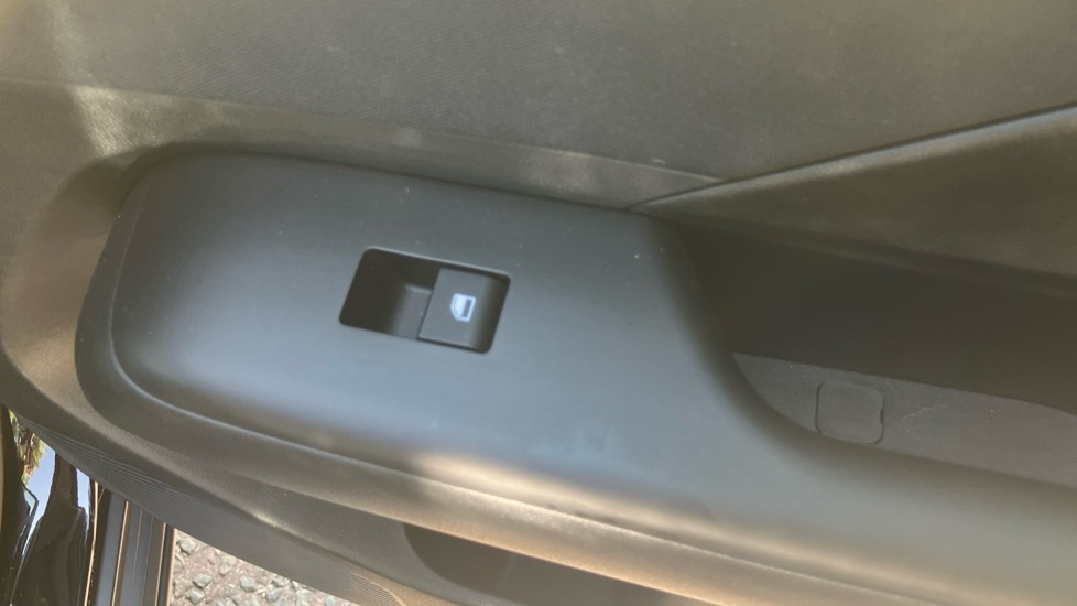 Hyundai KONA 1.6 GDi Hybrid Advance 5dr DCT Hybrid Hatchback - Image 43