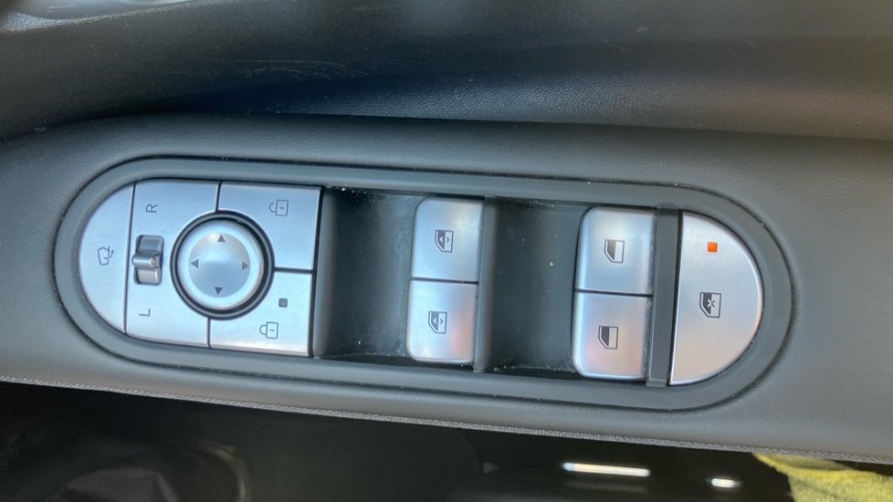 Hyundai IONIQ 5 168kW Premium 77 kWh 5dr Auto [Part Leather] Electric Hatchback - Image 39