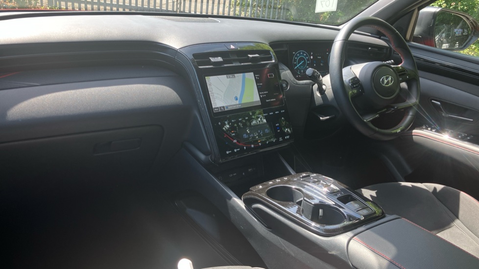 Hyundai TUCSON 1.6 TGDi Plug-in Hybrid N Line 5dr 4WD Auto Estate - Image 11