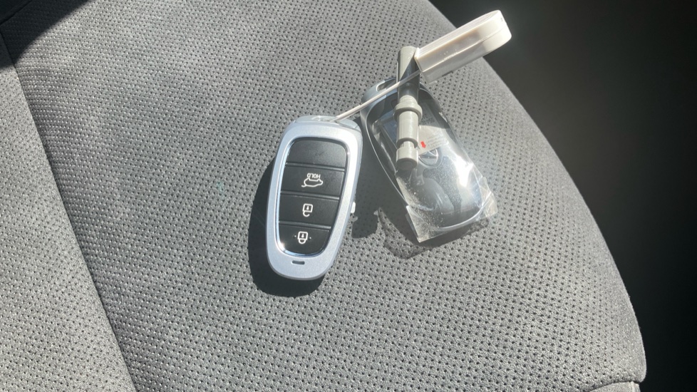 Hyundai TUCSON 1.6 TGDi Plug-in Hybrid N Line 5dr 4WD Auto Estate - Image 20