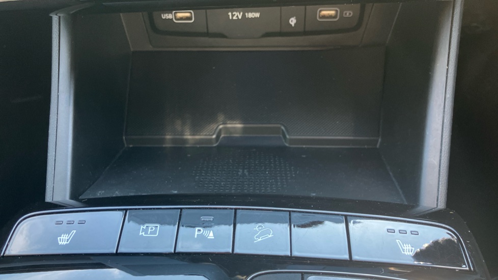 Hyundai TUCSON 1.6 TGDi Plug-in Hybrid N Line 5dr 4WD Auto Estate - Image 24