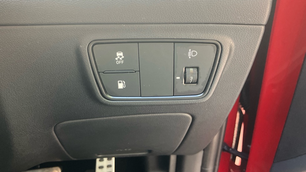 Hyundai TUCSON 1.6 TGDi Plug-in Hybrid N Line 5dr 4WD Auto Estate - Image 28