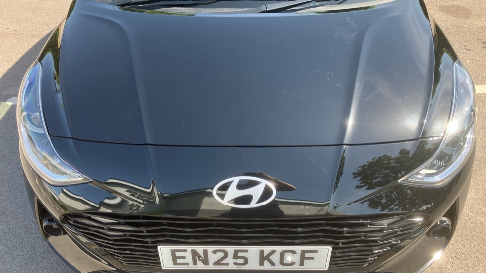 Hyundai i10 1.2 [79] Premium 5dr Auto [Nav] Petrol Hatchback - Image 8