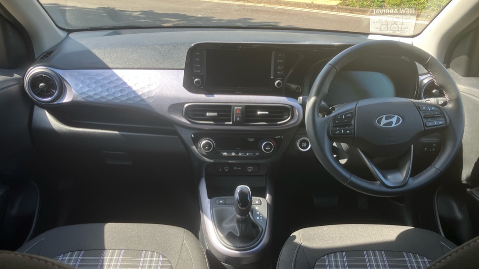 Hyundai i10 1.2 [79] Premium 5dr Auto [Nav] Petrol Hatchback - Image 10