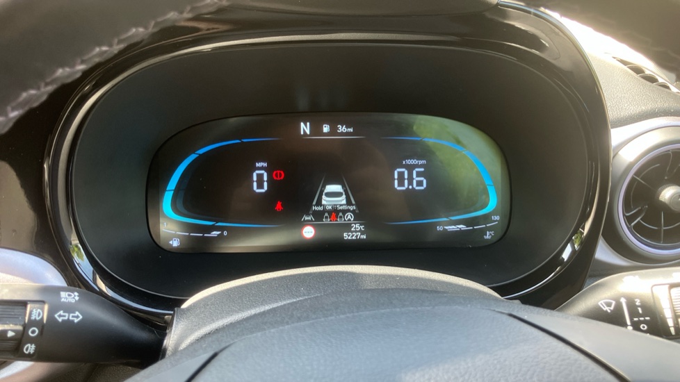 Hyundai i10 1.2 [79] Premium 5dr Auto [Nav] Petrol Hatchback - Image 18