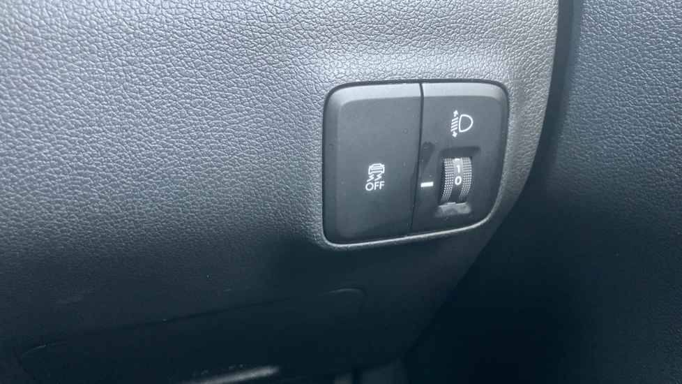Hyundai i10 1.2 [79] Premium 5dr Auto [Nav] Petrol Hatchback - Image 33