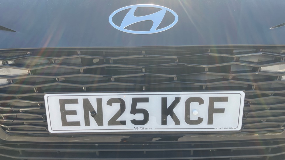 Hyundai i10 1.2 [79] Premium 5dr Auto [Nav] Petrol Hatchback - Image 38