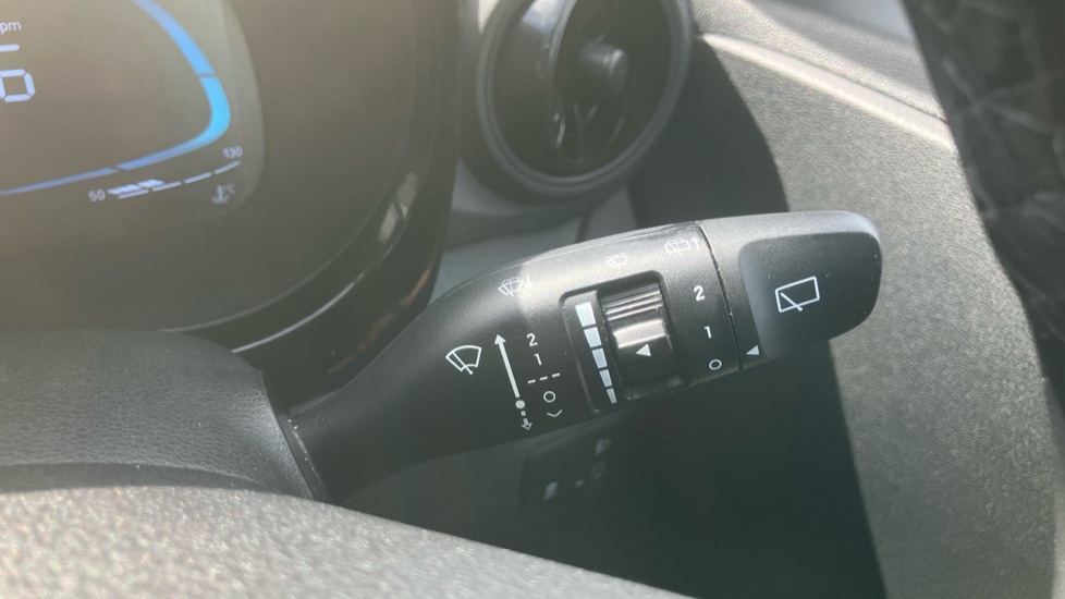 Hyundai i10 1.2 [79] Advance 5dr Auto [Nav] Petrol Hatchback - Image 24