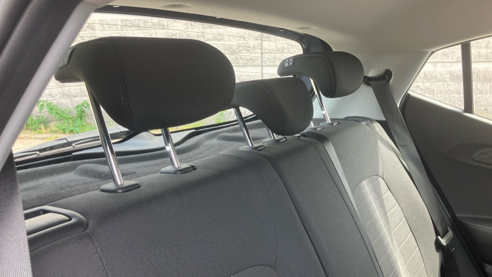 Hyundai i10 1.2 [79] Advance 5dr Auto [Nav] Petrol Hatchback - Image 36
