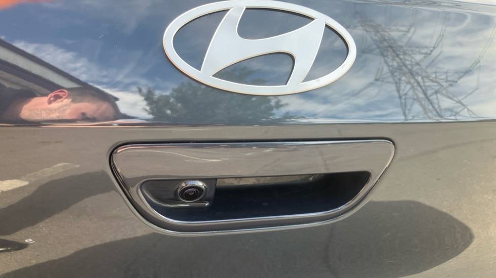 Hyundai i10 1.2 [79] Advance 5dr Auto [Nav] Petrol Hatchback - Image 44
