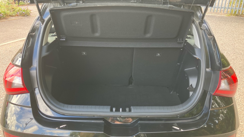 Hyundai i20 1.0T GDi Advance [Nav] 5dr Petrol Hatchback - Image 4