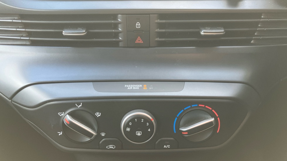 Hyundai i20 1.0T GDi Advance [Nav] 5dr Petrol Hatchback - Image 28