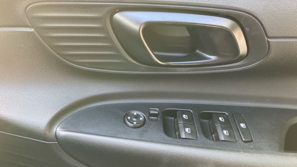 Hyundai i20 1.0T GDi Advance [Nav] 5dr Petrol Hatchback - Image 35