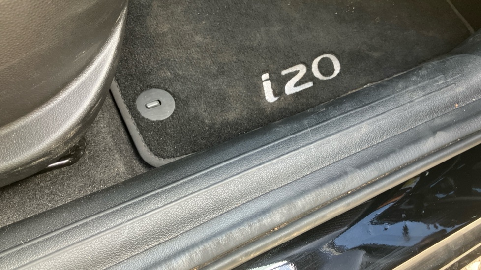Hyundai i20 1.0T GDi Advance [Nav] 5dr Petrol Hatchback - Image 38