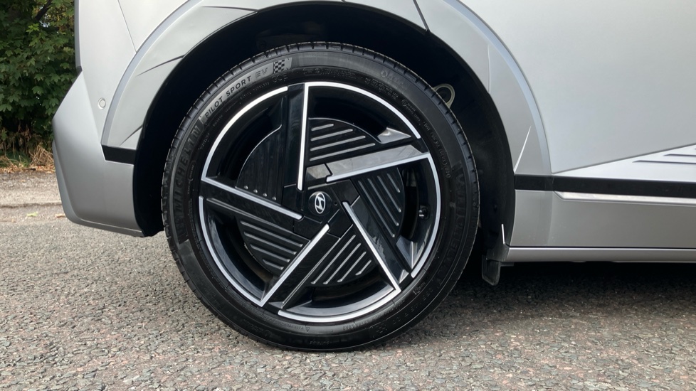 Hyundai IONIQ 5 168kW Ultimate 84 kWh 5dr Auto Electric Hatchback - Image 7