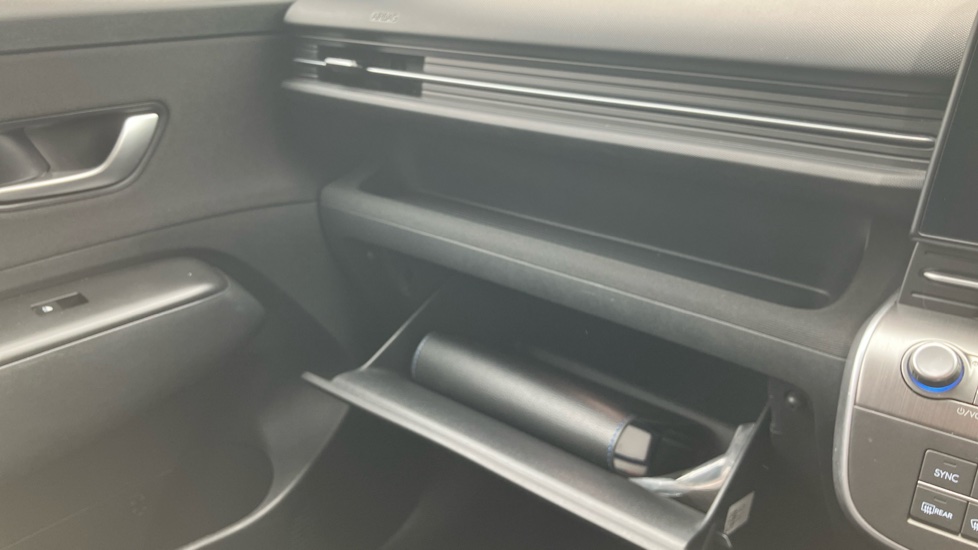 Hyundai KONA 1.6T 138 Advance 5dr Petrol Hatchback - Image 32