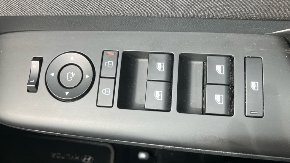 Hyundai KONA 1.6T 138 Advance 5dr Petrol Hatchback - Image 36